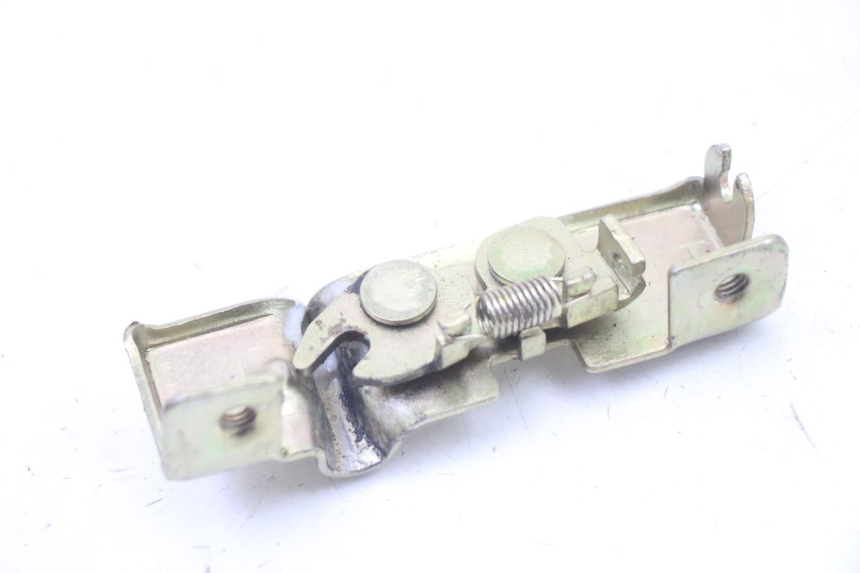 photo de SEAT LOCK SET LONGJIA SHARPY 125 (2020 - 2024) - Component detail