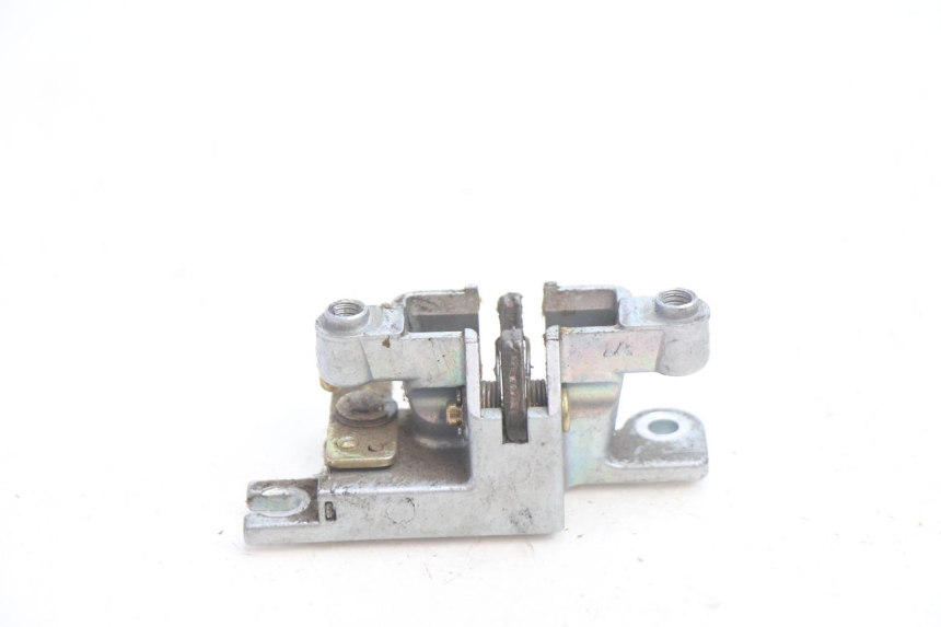 photo de SEAT LOCK SET KYMCO MOVIE S 125 (2009 - 2018) - Zoom on usage condition