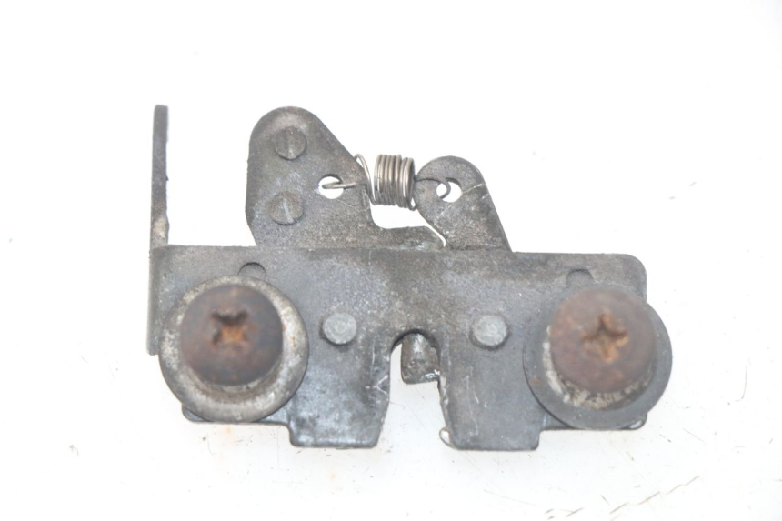 photo de SEAT LOCK PIAGGIO MP3 LT 400 (2007 - 2012) - Alternative perspective