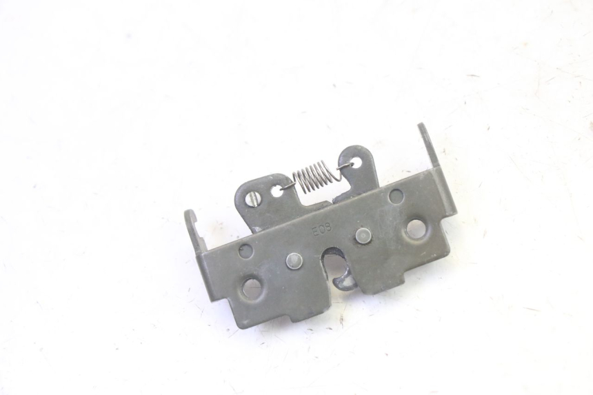 photo de SEAT LOCK SET PIAGGIO MP3 RL 250 (2006 - 2010) - Zoom on usage condition