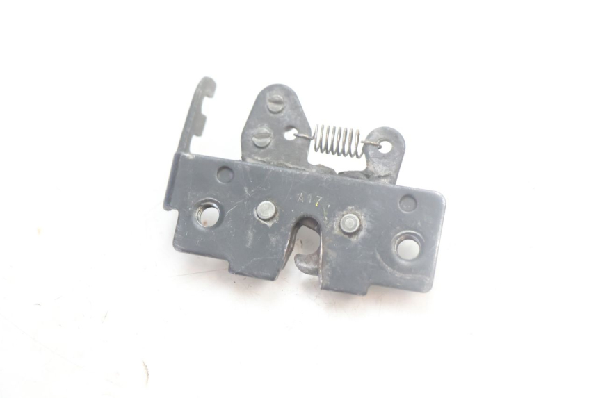 photo de SEAT LOCK SET PIAGGIO MP3 500 (2016 - 2018) - Zoom on usage condition