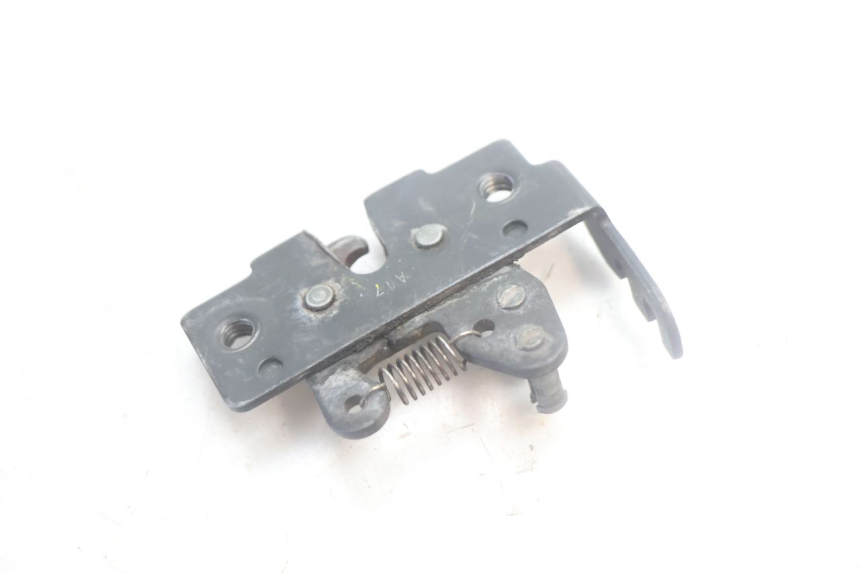 photo de SEAT LOCK SET PIAGGIO MP3 500 (2016 - 2018) - Alternative perspective