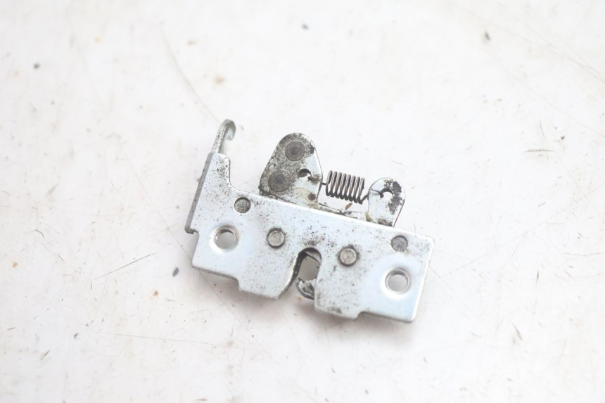 photo de SEAT LOCK PIAGGIO MP3 125 (2006 - 2014) - Zoom on usage condition