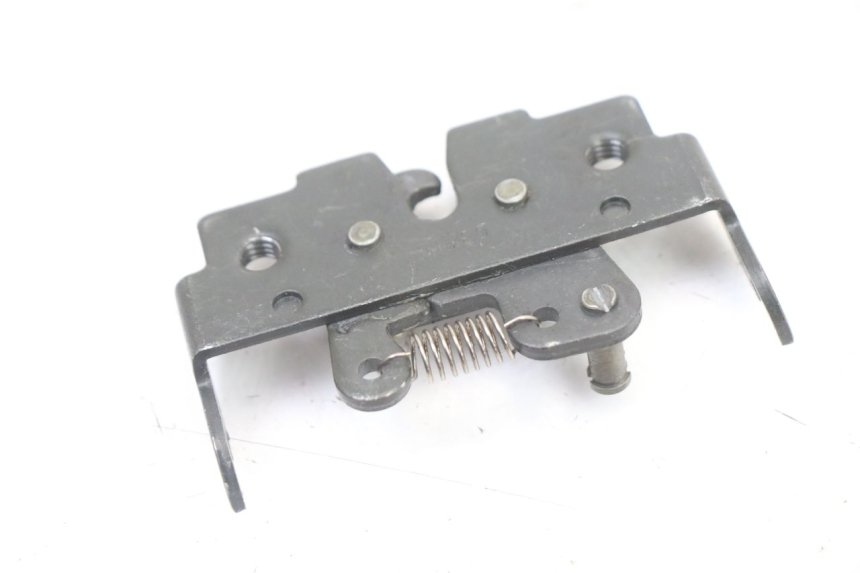 photo de SEAT LOCK SET PIAGGIO NRG POWER PUREJET 50 (2018 - 2021) - Alternative perspective