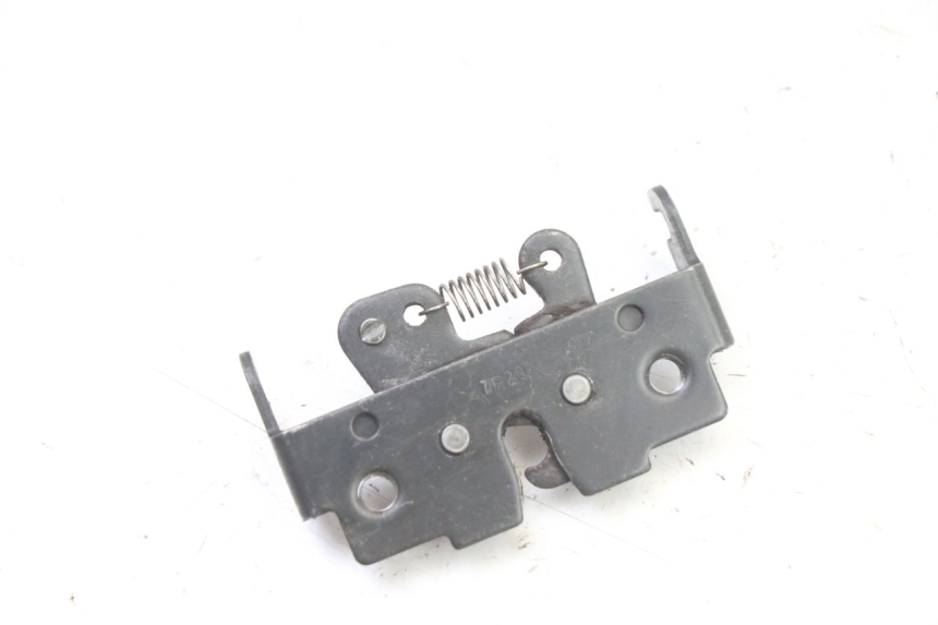 photo de SEAT LOCK SET PIAGGIO NRG POWER PUREJET 50 (2018 - 2021) - Zoom on usage condition