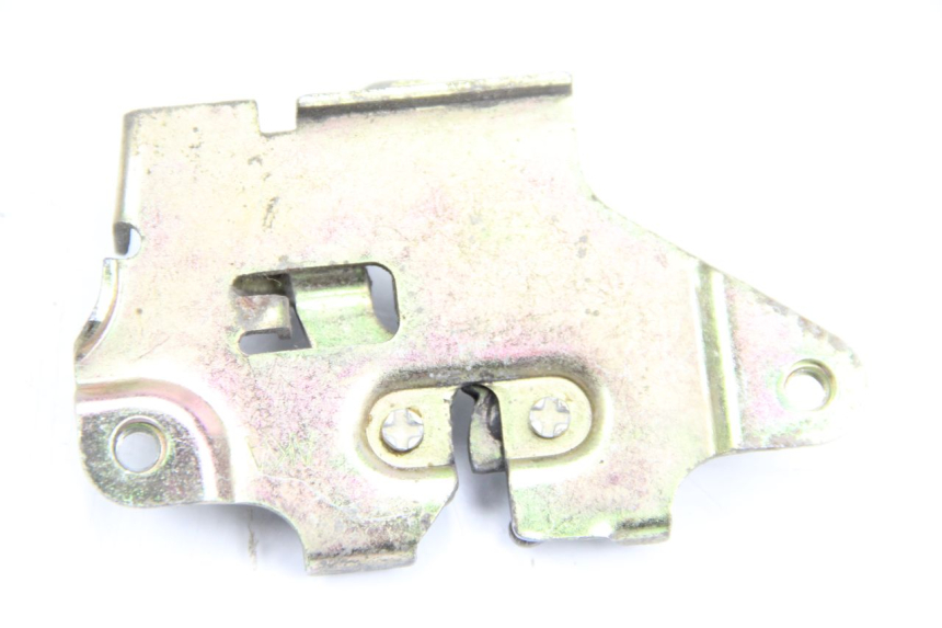 photo de SEAT LOCK SET SYM ORBIT 2 4T 50 (2008 - 2017) - Zoom on usage condition