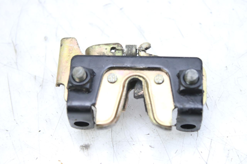 photo de SEAT LOCK SYM ORBIT 2 4T 50 (2018 - 2022) - Zoom on usage condition