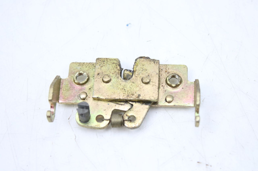 photo de SEAT LOCK KEEWAY OUTLOOK 125 (2007 - 2013) - Technical close-up