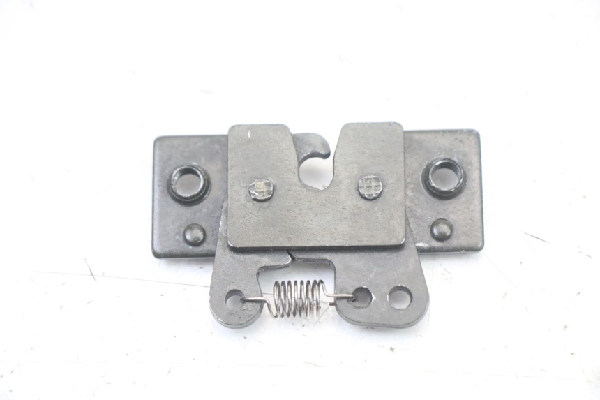 photo de SEAT LOCK SET PEUGEOT SATELIS COMPRESSOR K15 125 (2006 - 2009) - Main view