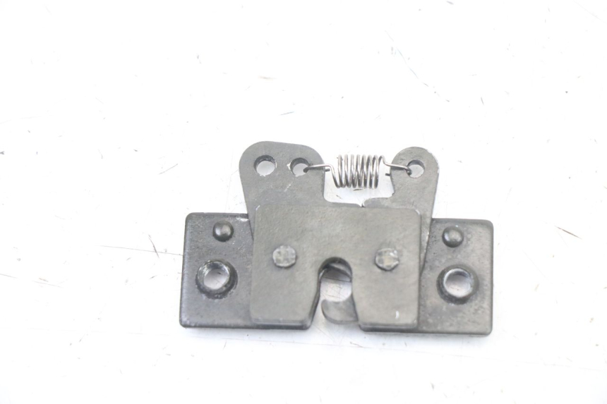 photo de SEAT LOCK SET PEUGEOT SATELIS COMPRESSOR K15 125 (2006 - 2009) - Component detail