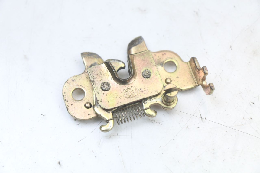 photo de SEAT LOCK SET PEUGEOT STREETZONE 4T 50 (2018 - 2023) - Component detail