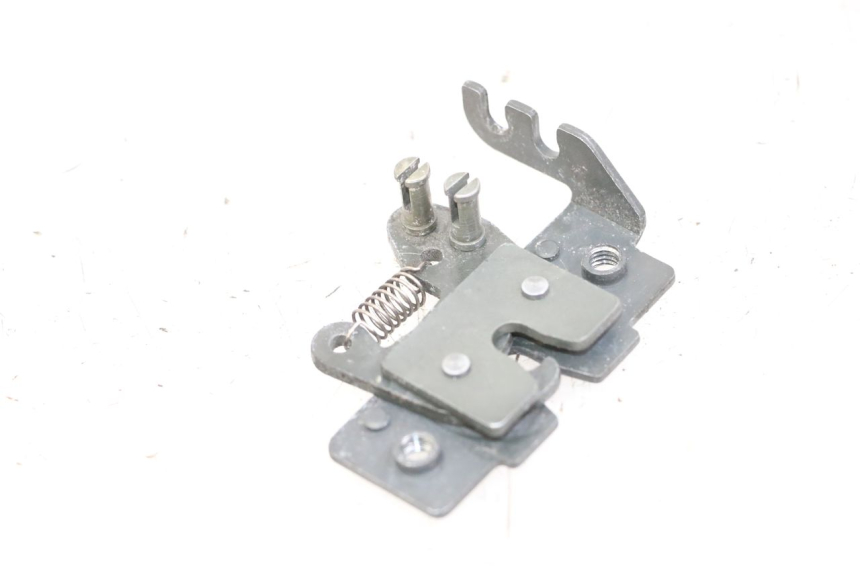 photo de SEAT LOCK PIAGGIO MP3 LT 400 (2007 - 2012) - Component detail