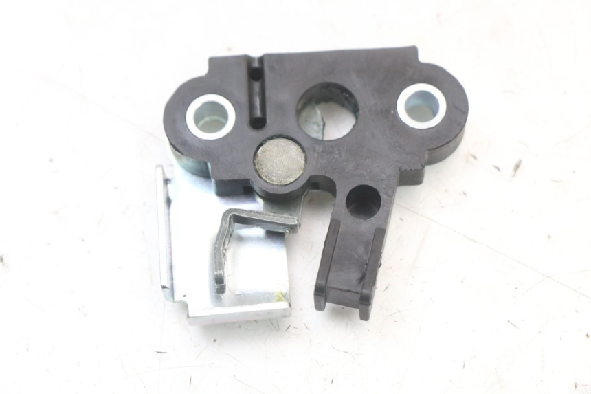 photo de SEAT LOCK SET ROYAL ENFIELD SCRAM 411 (2022 - 2024) - Component detail