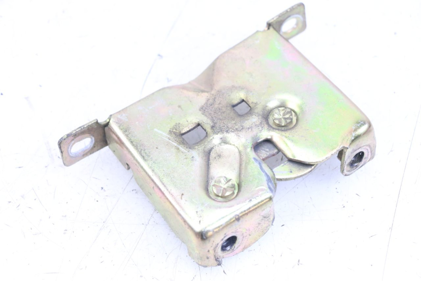 photo de SEAT LOCK KEEWAY RY6 2T 50 (2011 - 2019) - Component detail