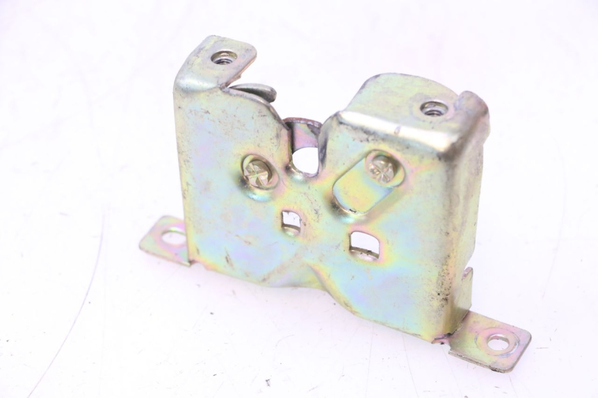 photo de SEAT LOCK KEEWAY RY6 2T 50 (2011 - 2019) - Zoom on usage condition