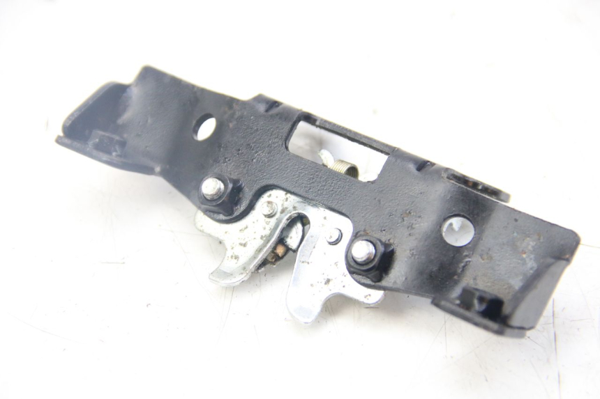 photo de SEAT LOCK JM MOTORS SANTANA 50 (2014 - 2023) - Component detail