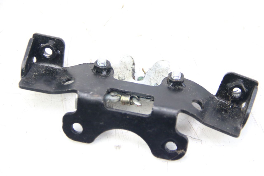 photo de SEAT LOCK JM MOTORS SANTANA 50 (2014 - 2023) - Zoom on usage condition