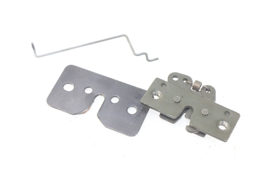 photo de SEAT LOCK SET PEUGEOT SATELIS 300 (2012 - 2015) - Component detail