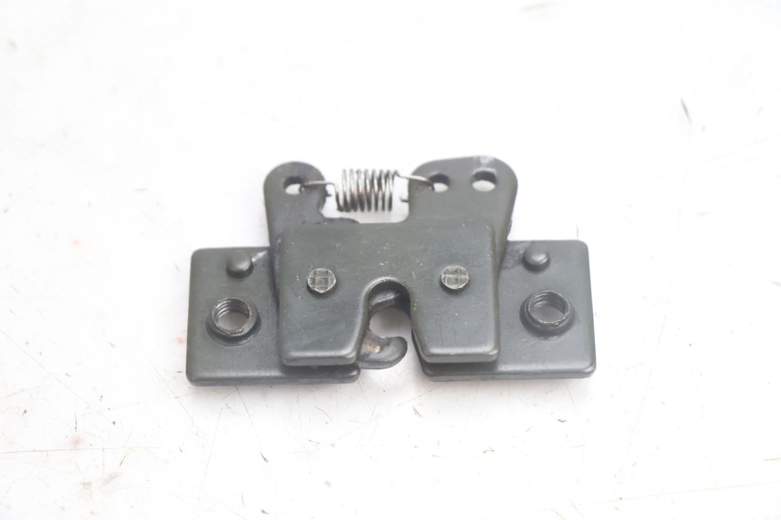 photo de SEAT LOCK SET PEUGEOT SATELIS 125 (2013 - 2018) - Main view