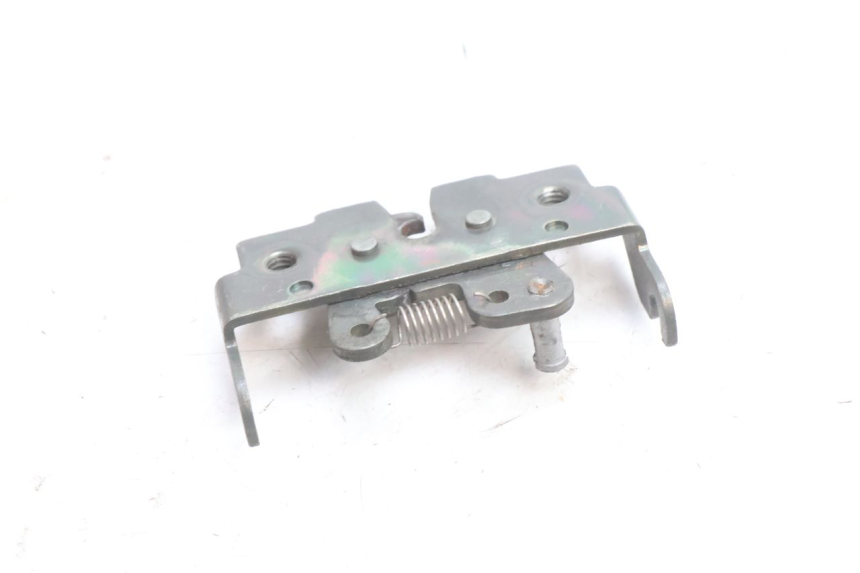 photo de SEAT LOCK SET HONDA SH 125 (2001 - 2003) - Technical close-up