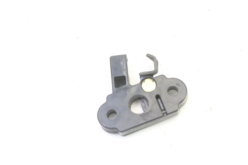 photo de SEAT LOCK SET TRIUMPH SPRINT 900 (1995 - 1998) - Alternative perspective