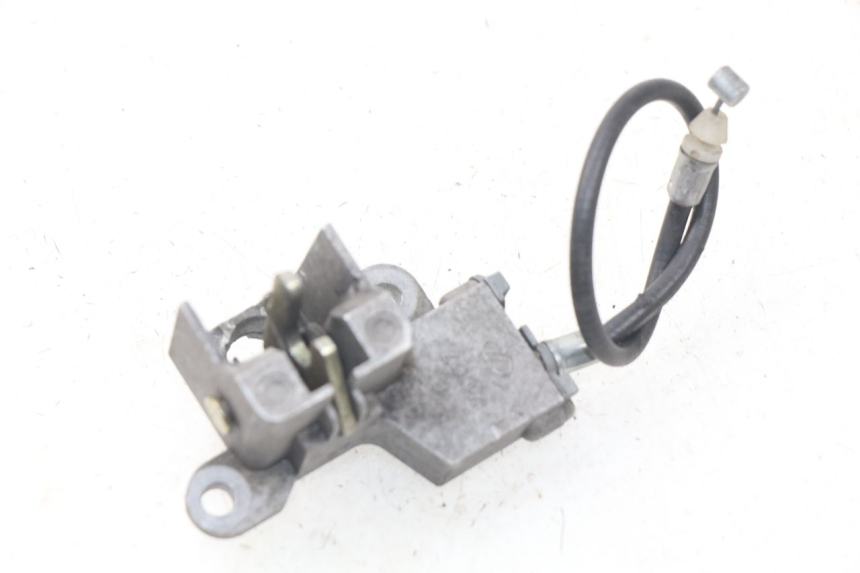 photo de SEAT LOCK SET FYM STRADA 50 (2007 - 2014) - Zoom on usage condition