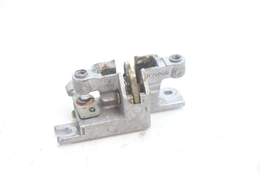 photo de SEAT LOCK SET KYMCO SUPER 8 2T 50 (2007 - 2013) - Zoom on usage condition