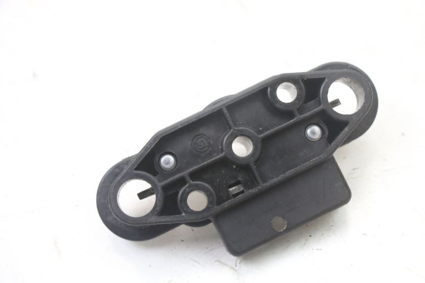 photo de SEAT LOCK SET SUZUKI GSX F GSXF 650 (2007 - 2015) - Zoom on usage condition