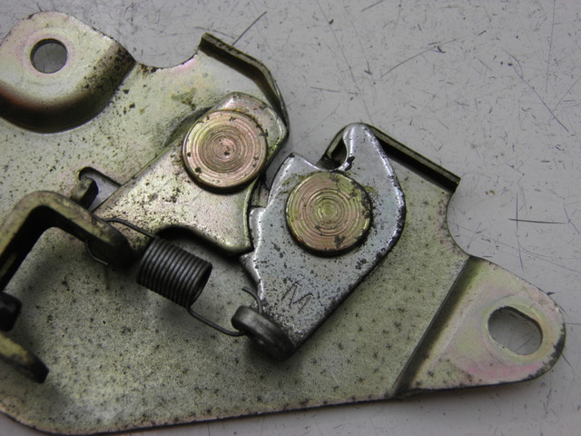 photo de SEAT LOCK SET SYM GTS 125 (2005 - 2008) - Zoom on usage condition