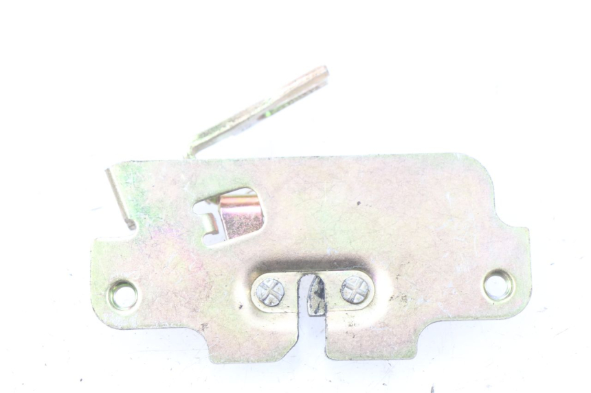 photo de SEAT LOCK SET PEUGEOT TWEET ACTIVE 4T 50 (2018 - 2022) - Zoom on usage condition