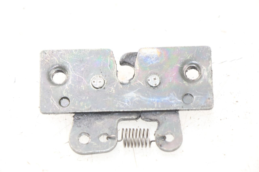 photo de SEAT LOCK SET PEUGEOT VIVACITY 100 (1999 - 2008) - Component detail