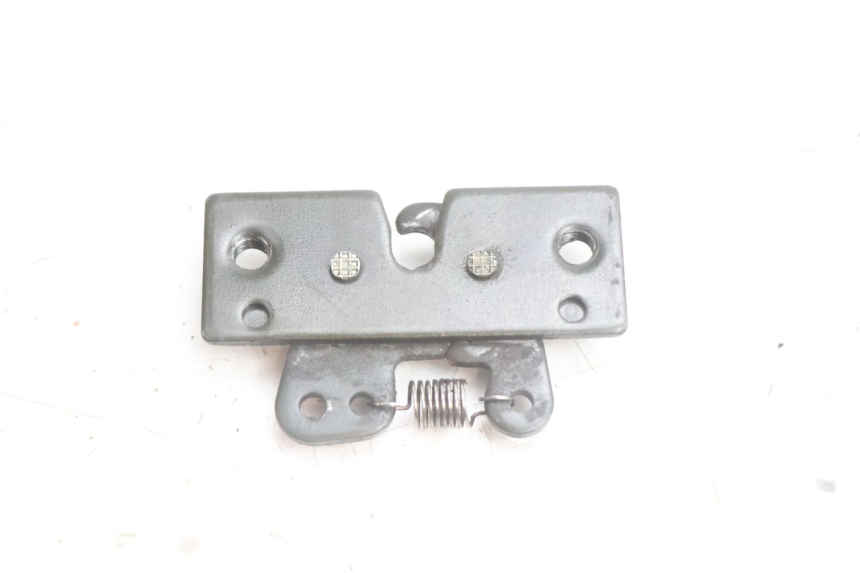 photo de SEAT LOCK SET PEUGEOT VIVACITY 100 (1999 - 2008) - Alternative perspective