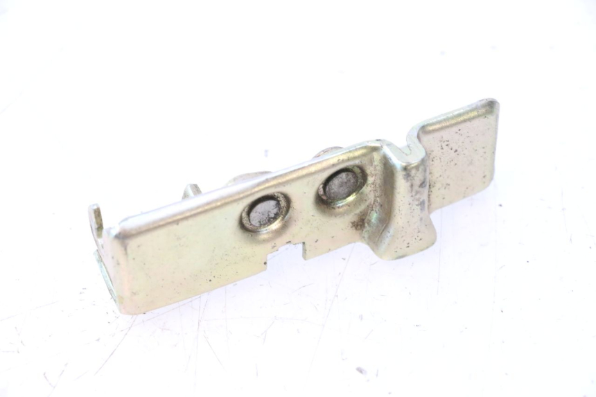 photo de SEAT LOCK SET DAELIM VJ ROADWIN 125 (2004 - 2007) - Zoom on usage condition