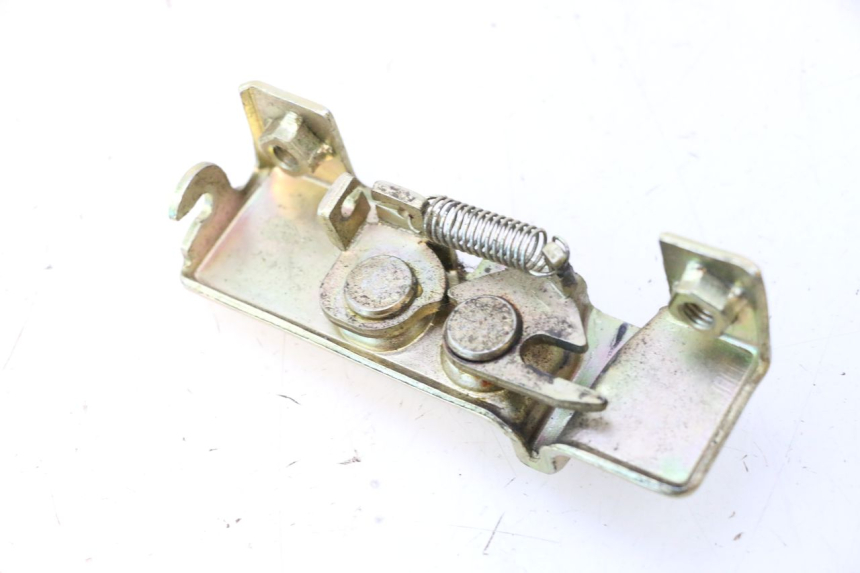 photo de SEAT LOCK SET DAELIM VJ ROADWIN 125 (2004 - 2007) - Alternative perspective