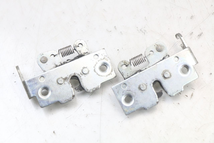 photo de SEAT LOCK YAMAHA X-MAX XMAX 250 (2006 - 2009) - Zoom on usage condition