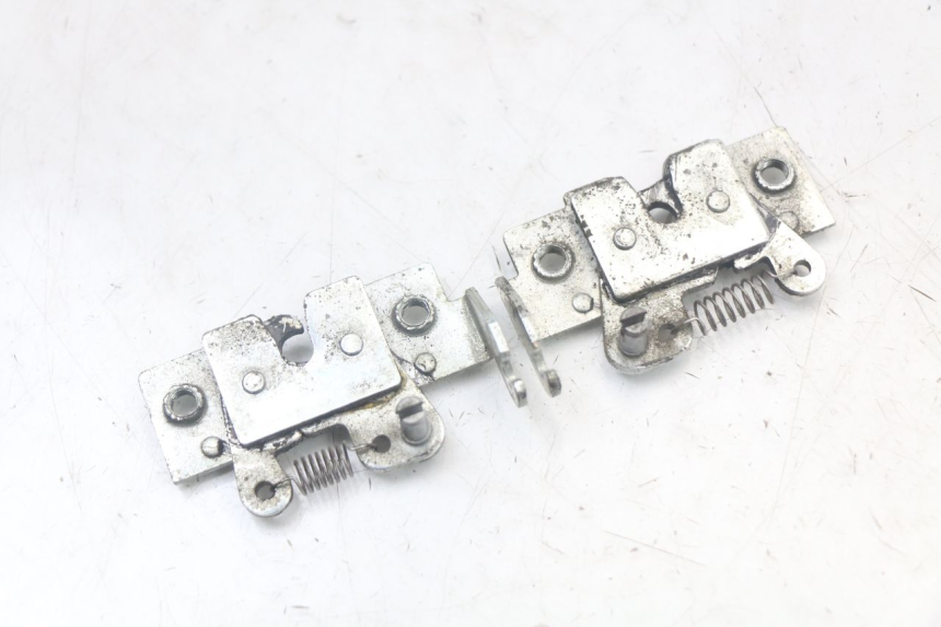 photo de SEAT LOCK YAMAHA XMAX X-MAX 125 (2006 - 2009) - Zoom on usage condition