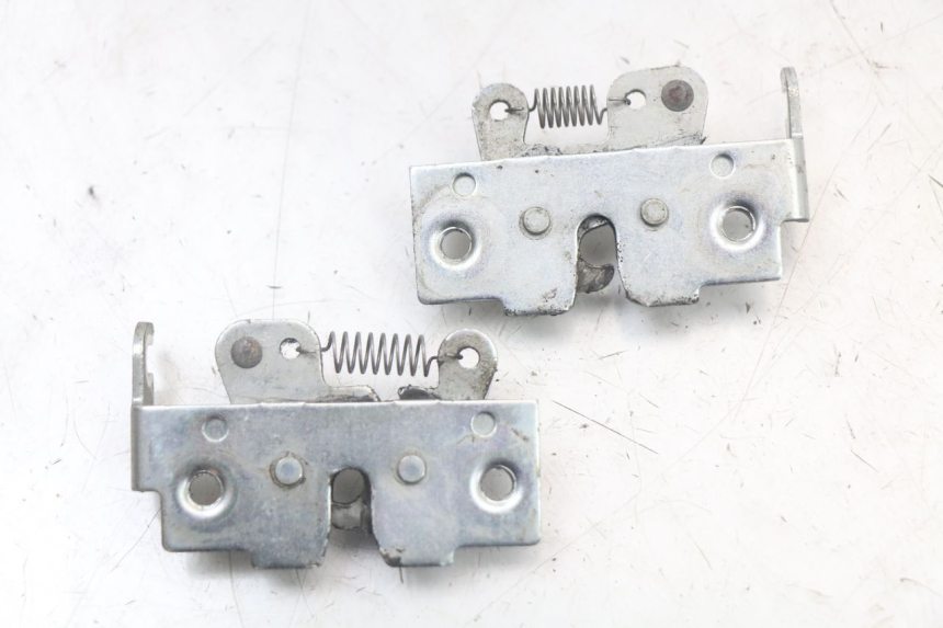 photo de SEAT LOCK YAMAHA XMAX X-MAX 125 (2006 - 2009) - Alternative perspective