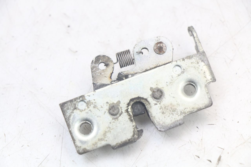 photo de SEAT LOCK YAMAHA XMAX X-MAX 125 (2006 - 2009) - Zoom on usage condition