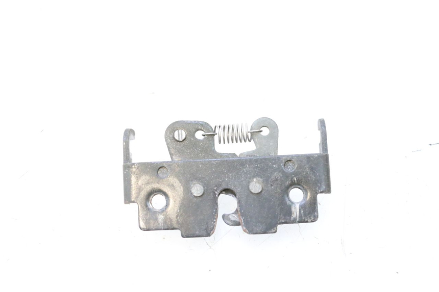 photo de SEAT LOCK YAMAHA X-MAX XMAX 125 (2010 - 2013) - Zoom on usage condition