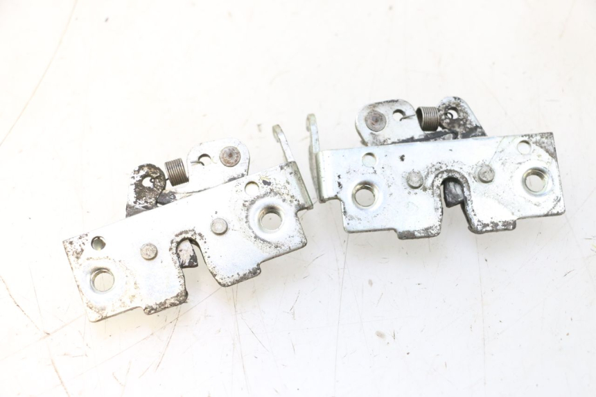 photo de SEAT LOCK YAMAHA XMAX X-MAX 125 (2006 - 2009) - Alternative perspective