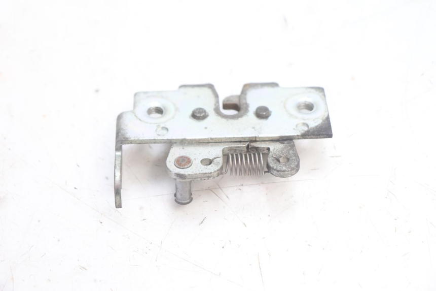 photo de SEAT LOCK YAMAHA XMAX X-MAX 125 (2006 - 2009) - Alternative perspective