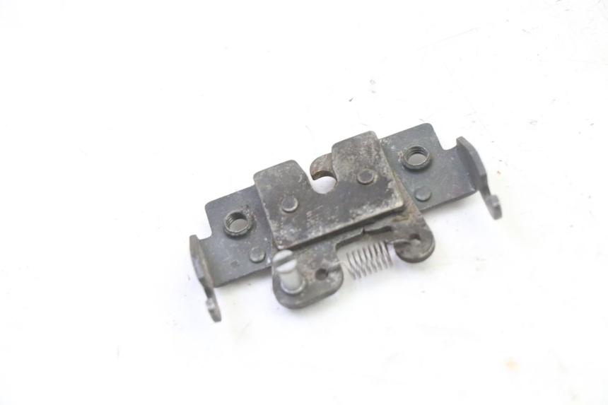 photo de SEAT LOCK PIAGGIO X9 EVOLUTION 125 (2003 - 2007) - Component detail