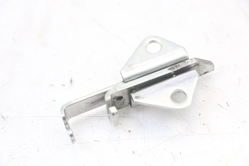 photo de SEAT LOCK SET YAMAHA XJ6 ABS 600 (2008 - 2016) - Alternative perspective