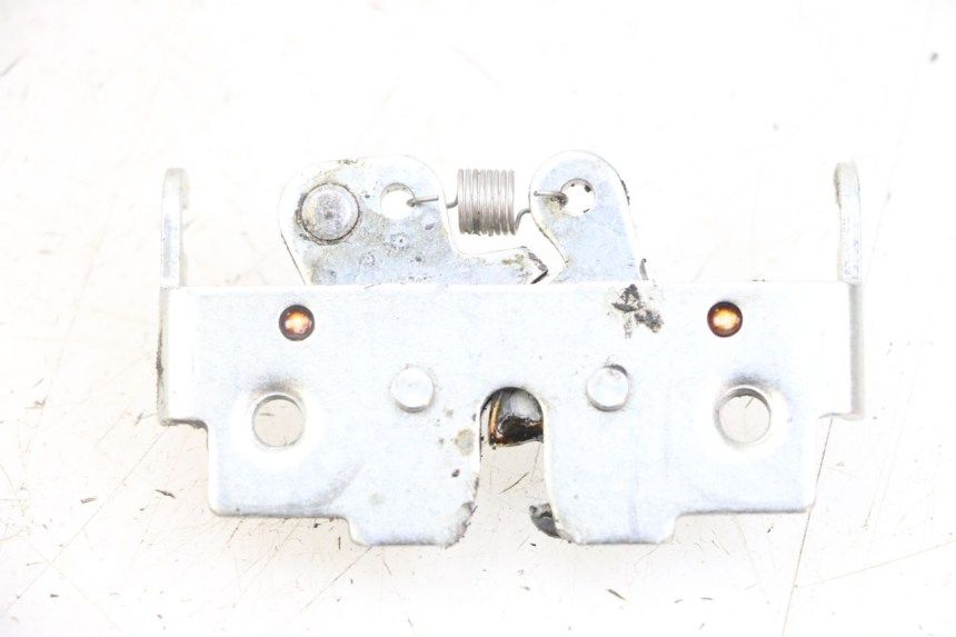 photo de SEAT LOCK SET YAMAHA NEO'S NEOS 2T EASY 50 (2013 - 2016) - Zoom on usage condition