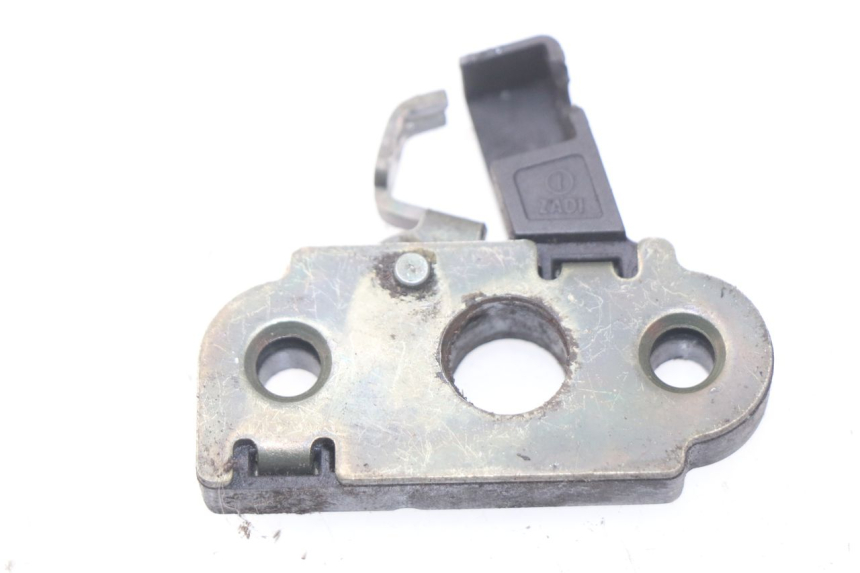 photo de SEAT LOCK YAMAHA YP MAJESTY 125 (1998 - 2001) - Zoom on usage condition