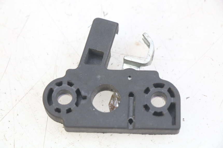 photo de SEAT LOCK YAMAHA YP MAJESTY 125 (2007 - 2010) - Alternative perspective
