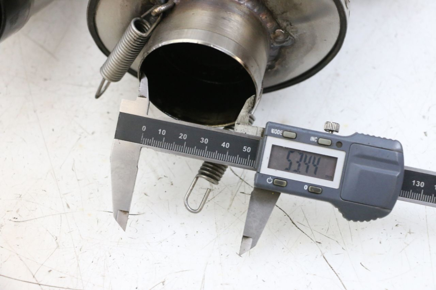 photo de EXHAUST SILENCER KAWASAKI GPZ RX 1000 (1986 - 1988) - Zoom on usage condition