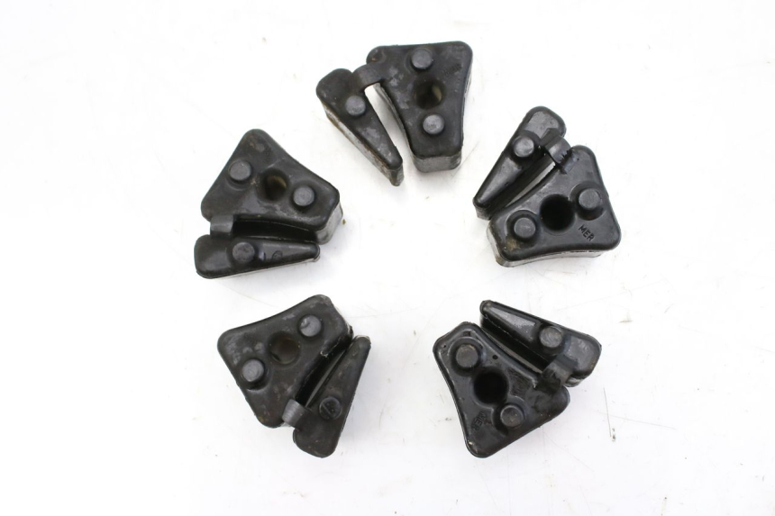 photo de CROWN WHEEL SILENTBLOCK HONDA CBF 500 (2004 - 2007) - Alternative perspective