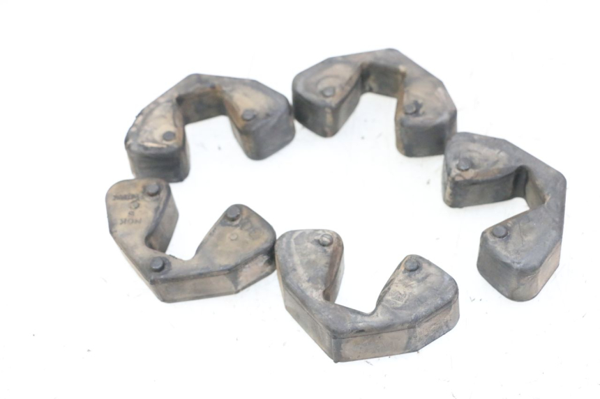 photo de SPROCKET SILENTBLOCK SUZUKI GSR 750 (2011 - 2017) - Zoom on usage condition