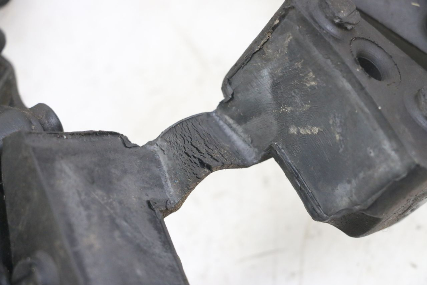 photo de CROWN WHEEL SILENTBLOCK TRIUMPH SPEED TRIPLE T301 900 (1994 - 1996) - Alternative perspective